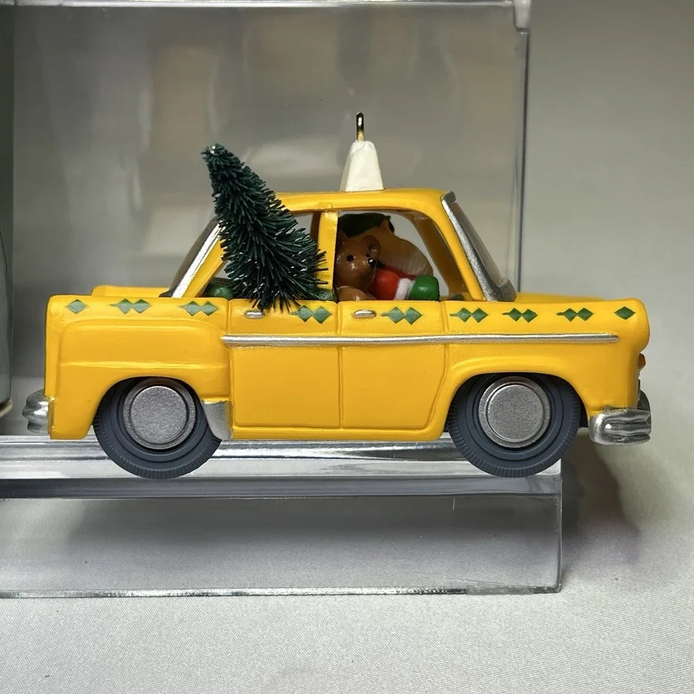 Vintage 1990 Hallmark Keepsake Santa‎ Claus Taxi yellow NYC cab ornament NIB